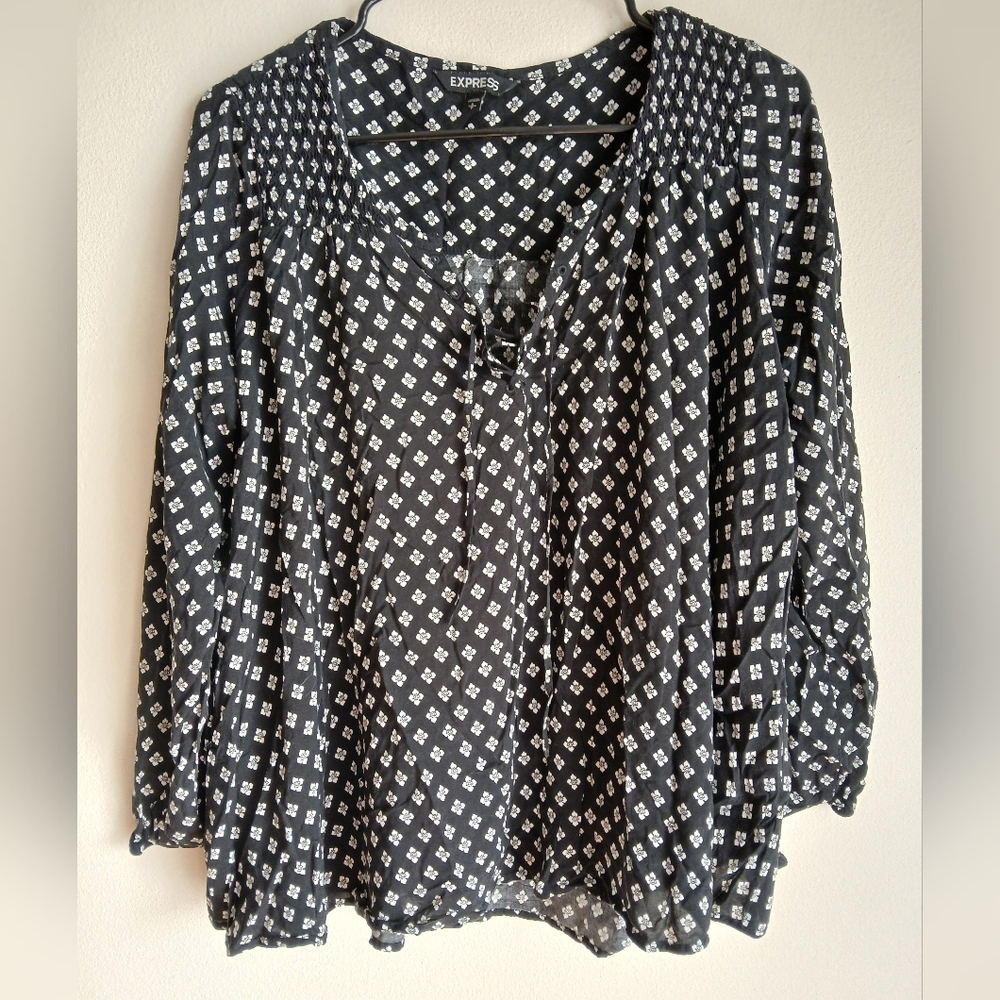 Express Women’s Floral Blouse Black White long Sleeves lace up top